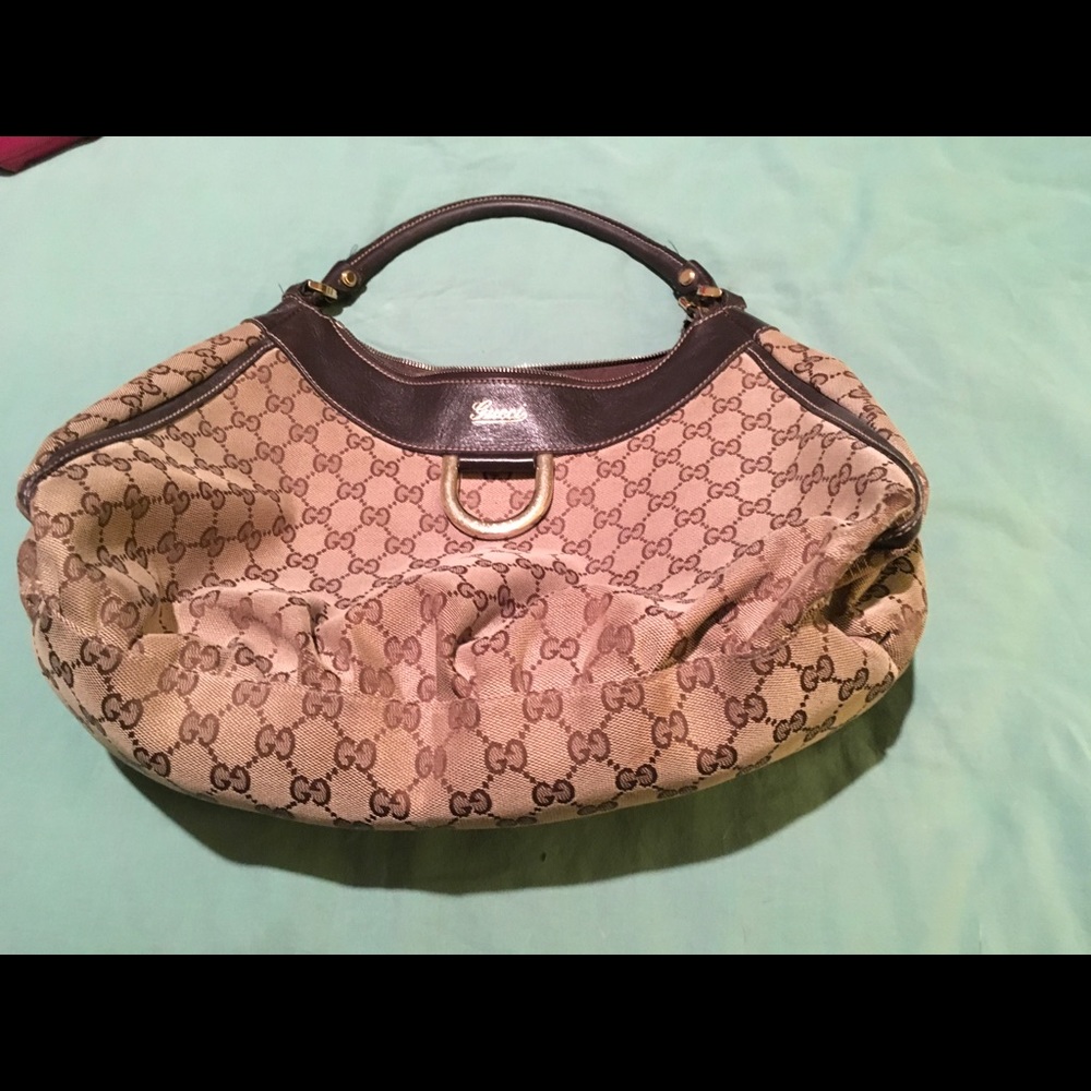 Medium hobo bag